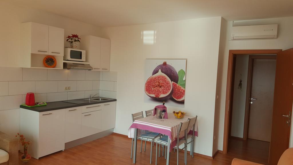 Villa Marina Omiš Екстериор снимка